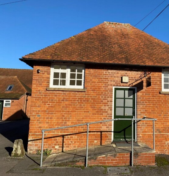 Frilsham Home Farm Estate, Thatcham, BKS RG18 0XT