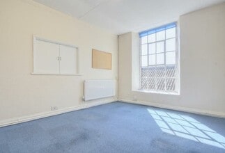 1 Rope Walk, Skipton for lease Interior Photo- Image 2 of 2