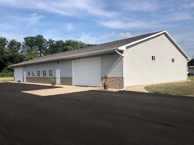 921 S Bosch Rd, Peoria, IL for lease - Building Photo - Image 2 of 3