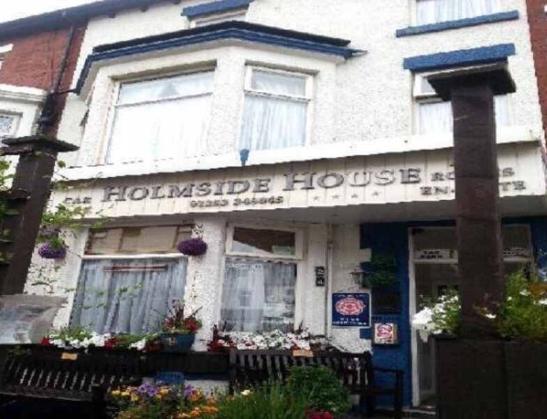 24 Barton Rd, Blackpool for sale Primary Photo- Image 1 of 1