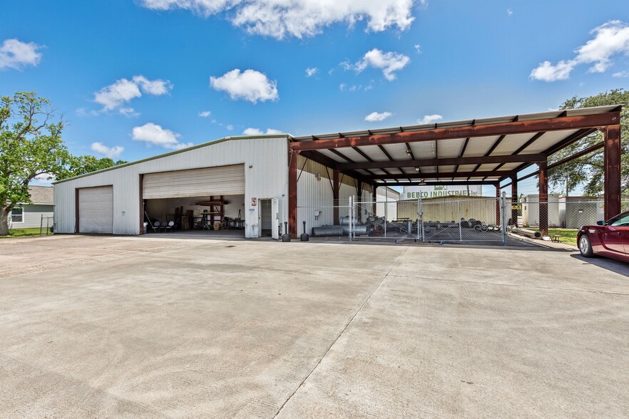 4725 Lawndale St, La Marque, TX for lease - Building Photo - Image 2 of 12