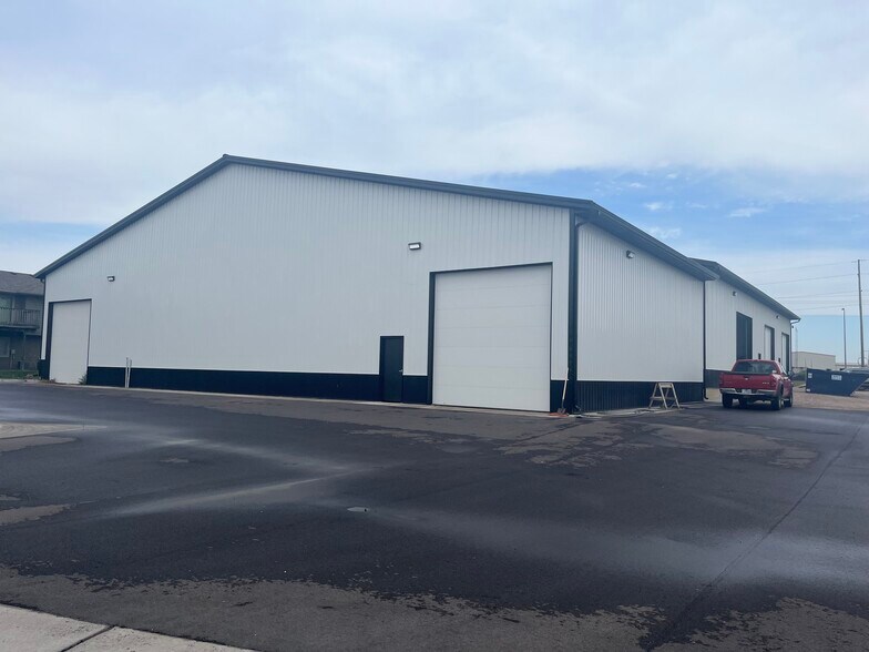 1605 W Holly Blvd, Brandon, SD for sale - Primary Photo - Image 1 of 1