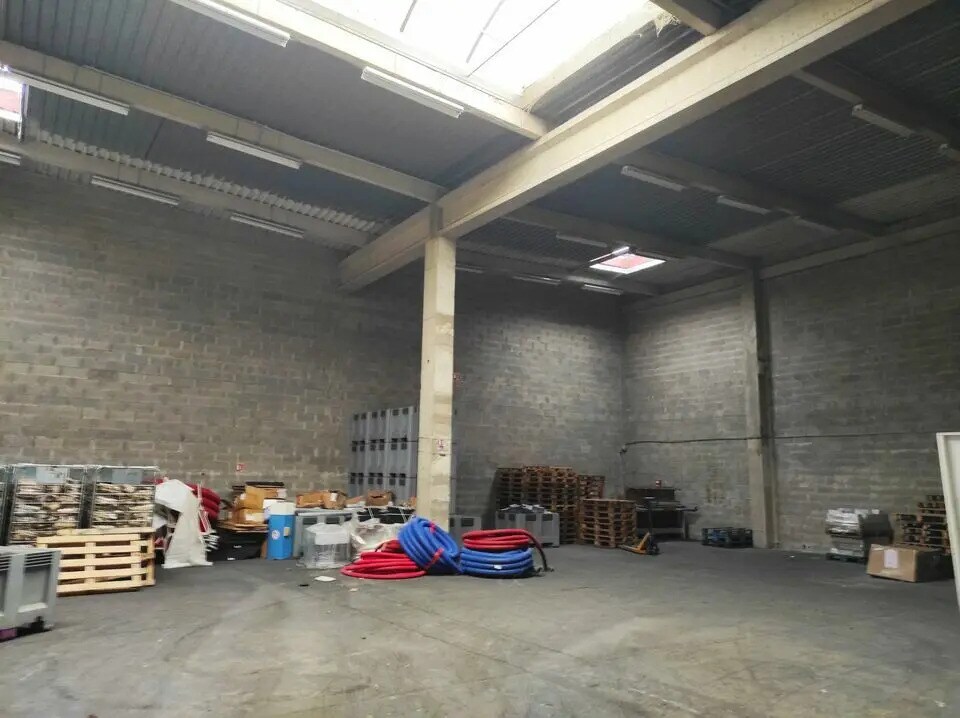 Industrial in Vitrolles for lease Interior Photo- Image 1 of 4