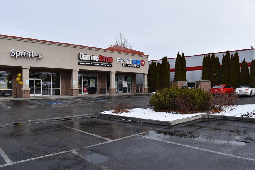 8162-8186 W Overland Rd, Boise, ID for lease - Building Photo - Image 3 of 3