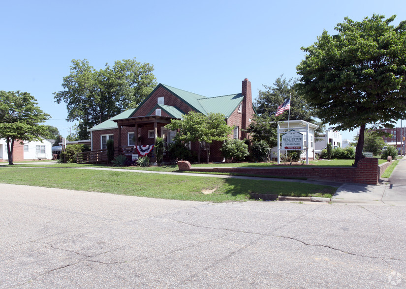 310 S Clinton Ave, Dunn, NC for sale - Primary Photo - Image 2 of 36