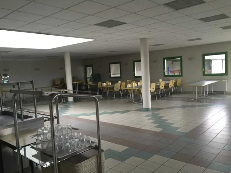 Office in Jassans-Riottier for lease Interior Photo- Image 1 of 3