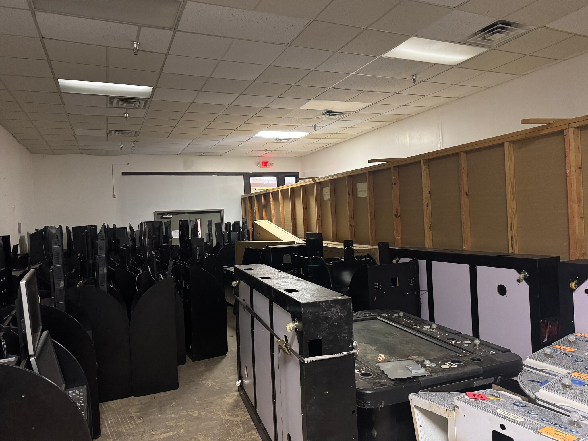 1600 W Howard Ave, Tarboro, NC for lease Interior Photo- Image 1 of 7