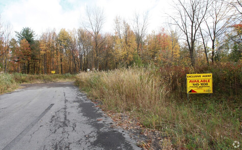 0 Gateway Park Dr, North Syracuse, NY for sale - Primary Photo - Image 1 of 1