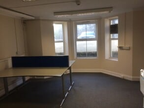 19-20 Gold Tops, Newport for lease Interior Photo- Image 1 of 2