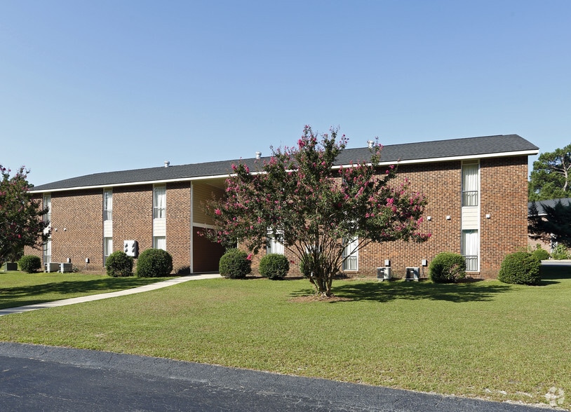 6535 Summertime Apartments, 6535 Jeffrey Dr, Fayetteville, NC for sale - Primary Photo - Image 2 of 60