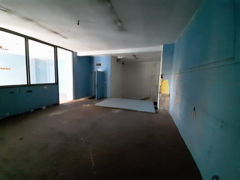 Retail in Cáceres for lease - Building Photo - Image 2 of 6