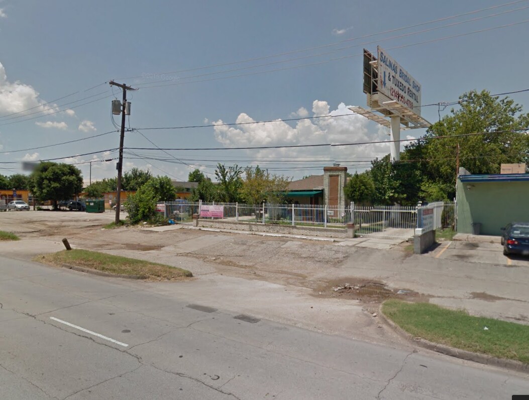 9743 Harry Hines Blvd, Dallas, TX 75220 Use Car lot