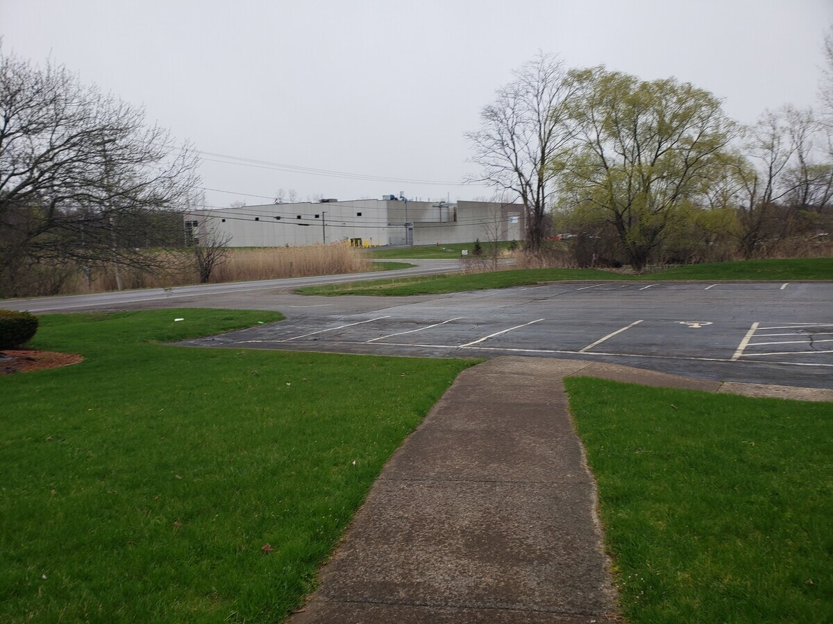 999 Rush Henrietta Town Line Rd, Rush, NY 14543