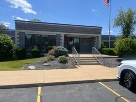 403 E 3rd St, Sterling IL - Parking Garage