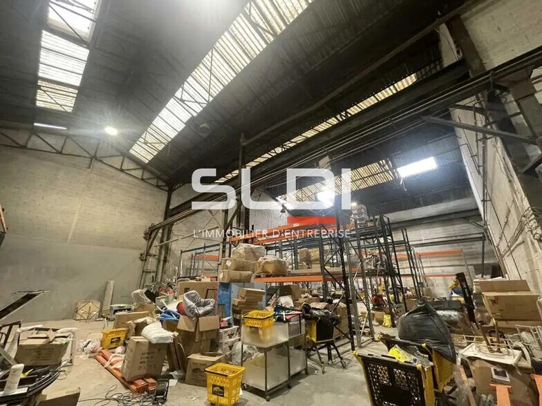 Flex in Vénissieux for lease - Interior Photo - Image 2 of 6