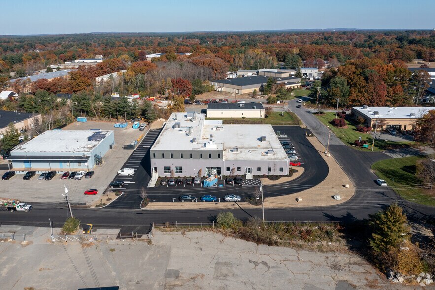 12 Dunham Rd, Billerica, MA for sale - Primary Photo - Image 1 of 1