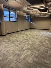 3122 Gillham Plz, Kansas City, MO for lease Interior Photo- Image 2 of 2