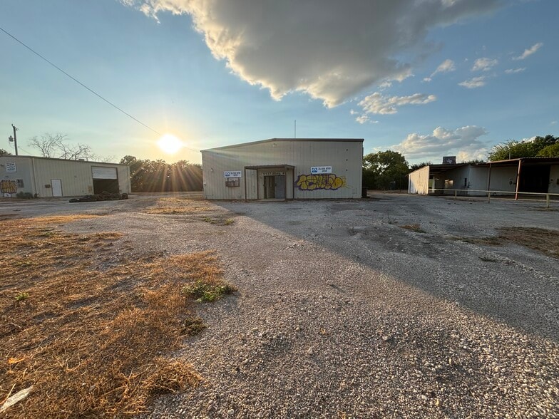 5137 Old Pearsall Rd, San Antonio, TX for sale - Building Photo - Image 1 of 1