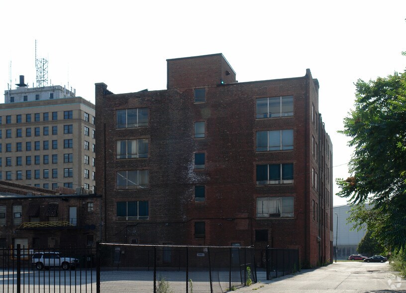 475 Broadway, Gary, IN 46402 Office for Sale