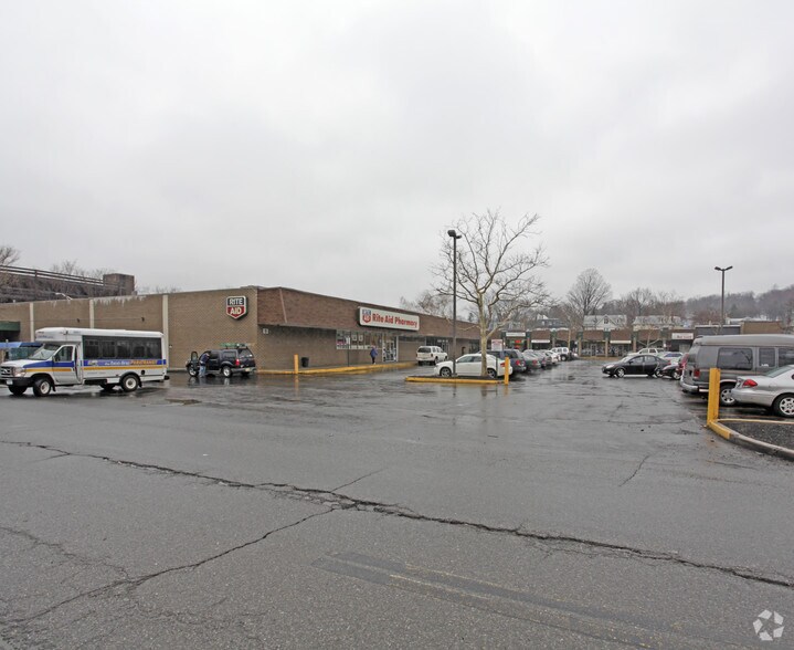 11011109 Main St, Peekskill, NY 10566 Crossroads Shopping Plaza