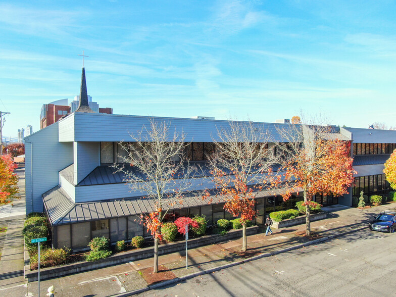 1300 Esther St, Vancouver, WA for lease - Building Photo - Image 1 of 12