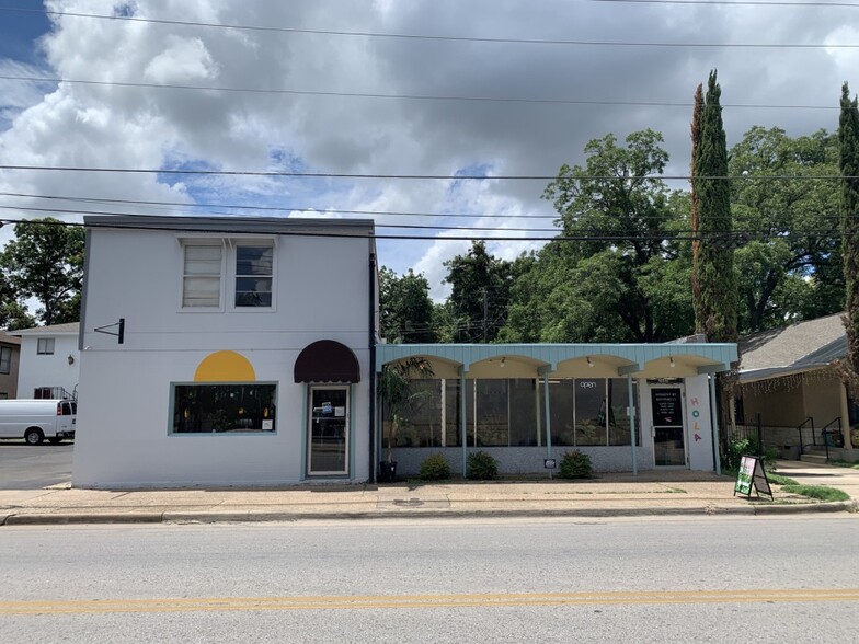 2609 E Cesar Chavez St, Austin, TX for lease - Building Photo - Image 1 of 13