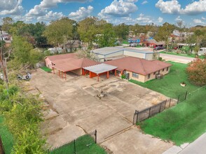 9103 Shoal Creek Dr, Houston, TX - aerial  map view