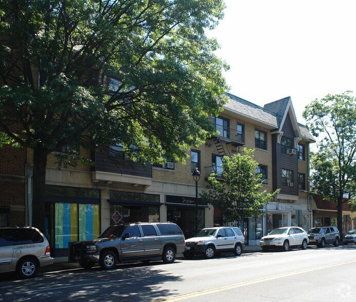 153 Larchmont Ave, Larchmont, NY for lease - Building Photo - Image 2 of 2