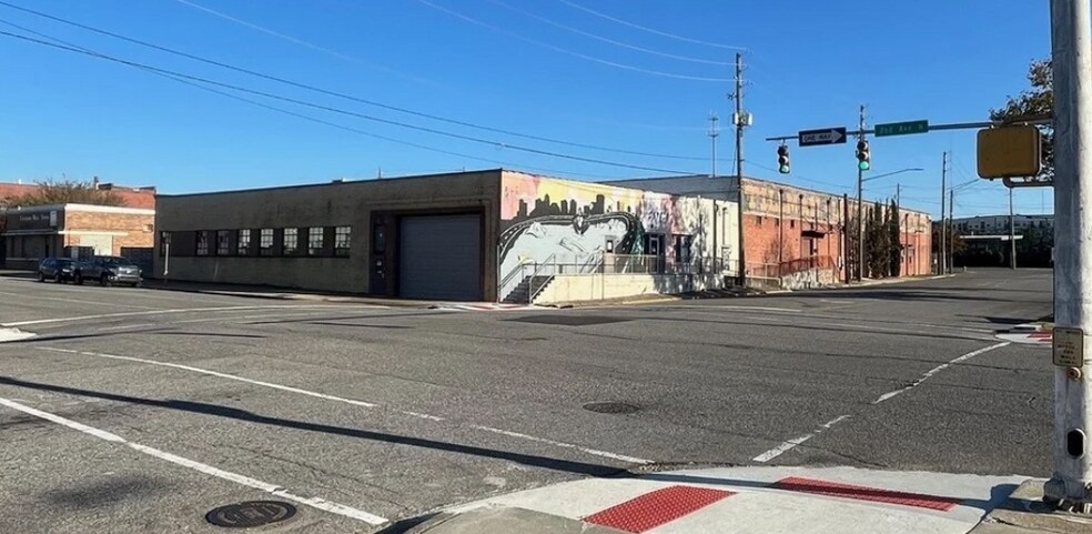 1215 2nd Ave N, Birmingham, AL for sale - Building Photo - Image 2 of 6