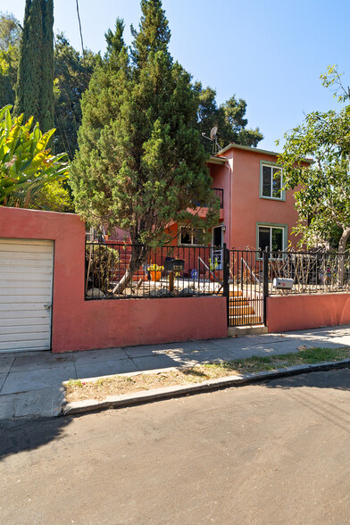 6214 Bertha St, Los Angeles, CA for sale - Building Photo - Image 2 of 17