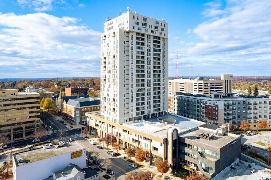 Office in Towson, MD for sale - Primary Photo - Image 1 of 1