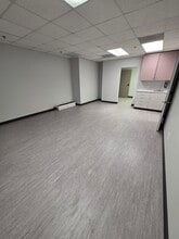 4102 Woodlawn Ave, Pasadena, TX for lease Interior Photo- Image 2 of 5