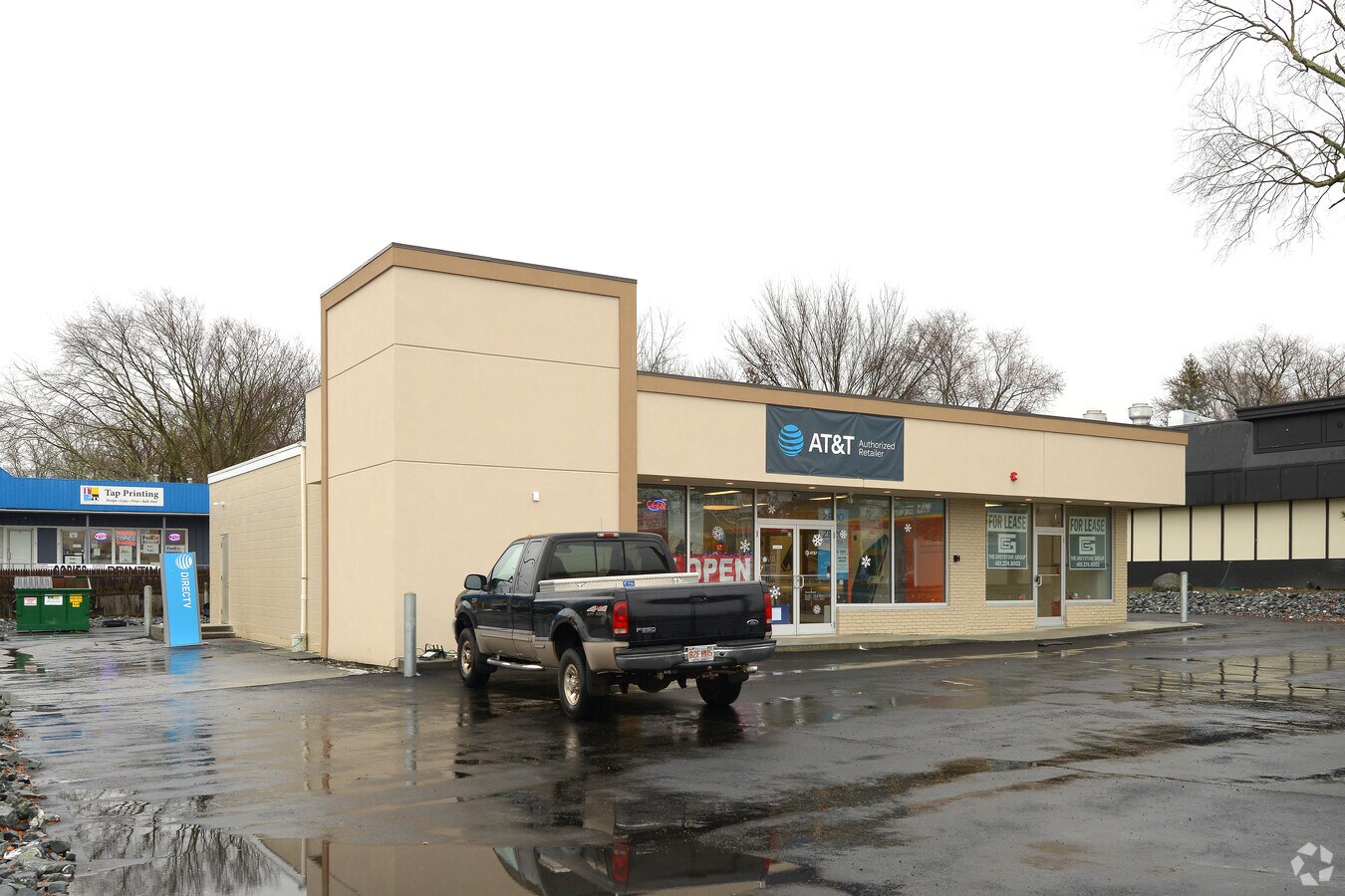 630 Ave, Warren, RI 02885