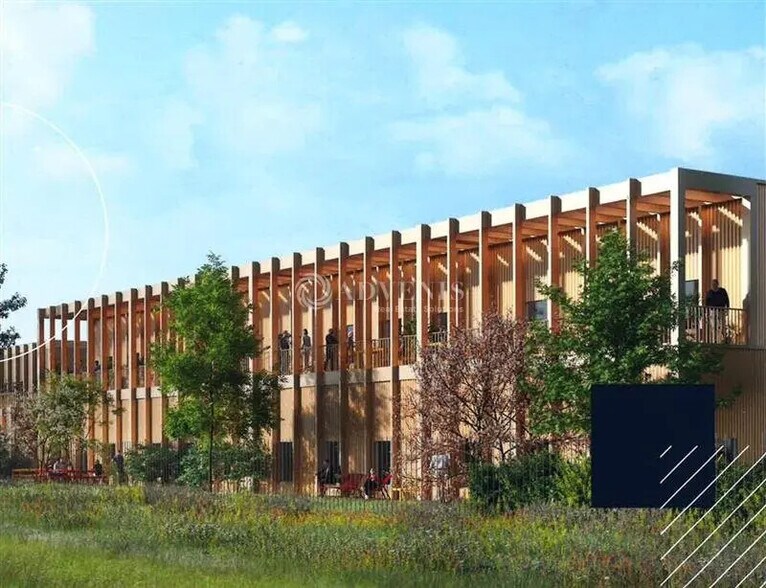 Flex in Montereau-sur-le-Jard for sale - Building Photo - Image 1 of 5