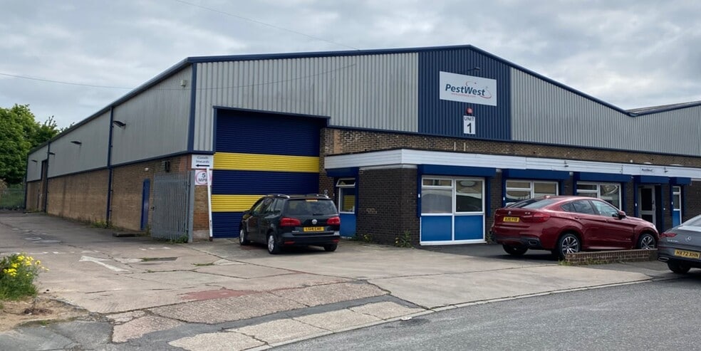 Sandbeds Trading Estate, Ossett for lease - Building Photo - Image 2 of 3