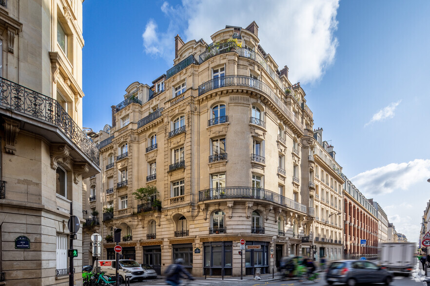 Multifamily in Paris for sale - Primary Photo - Image 1 of 2