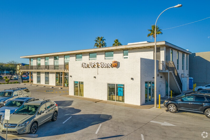 1934 E Camelback Rd, Phoenix, AZ for lease - Building Photo - Image 1 of 4