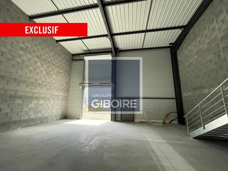 Industrial in Rennes for sale - Interior Photo - Image 2 of 7