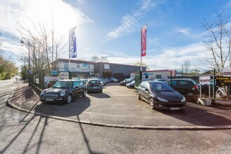 Flex in Yerres for lease Building Photo- Image 1 of 1