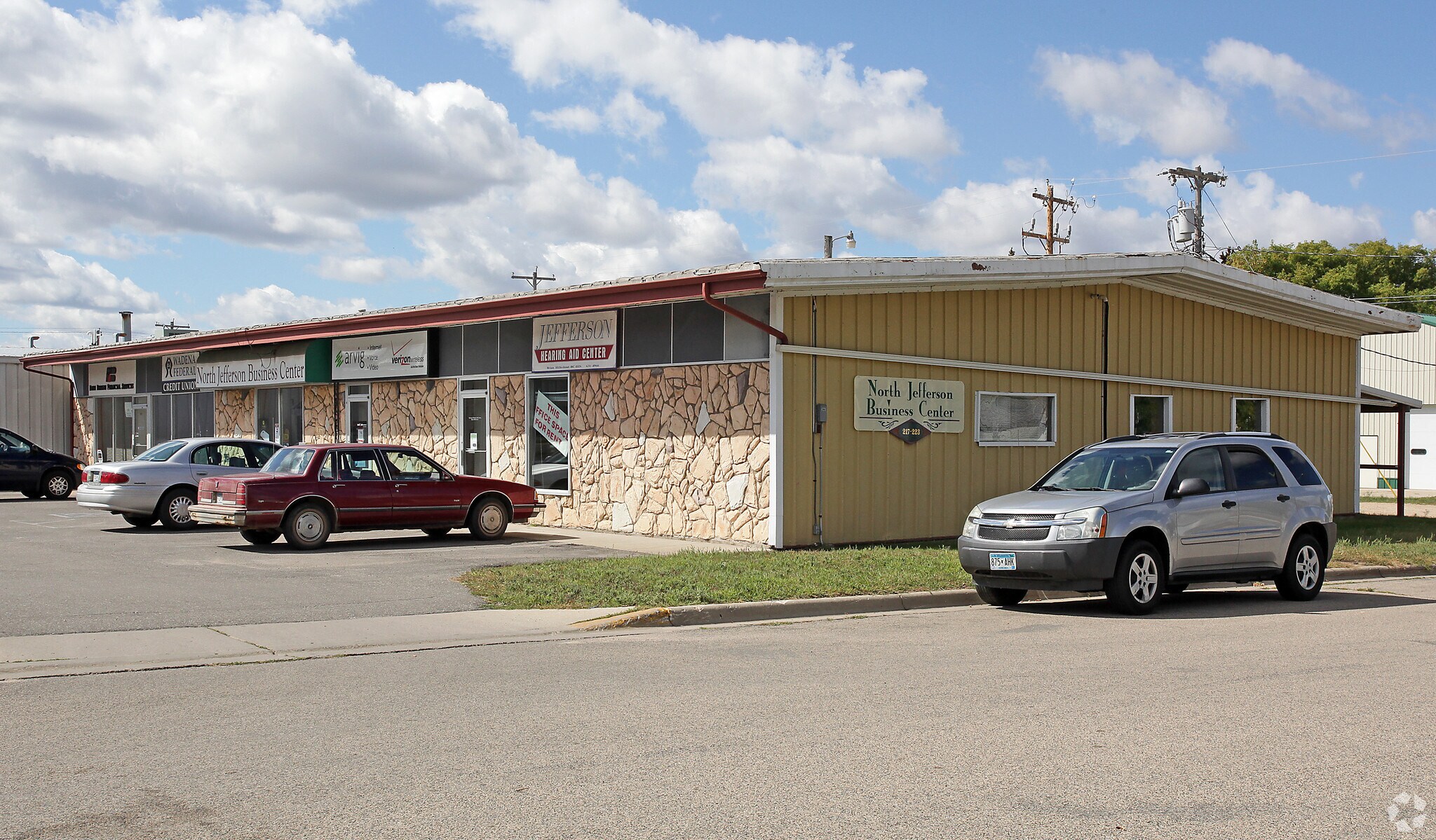 217-223 Jefferson St N, Wadena, MN for lease Primary Photo- Image 1 of 3