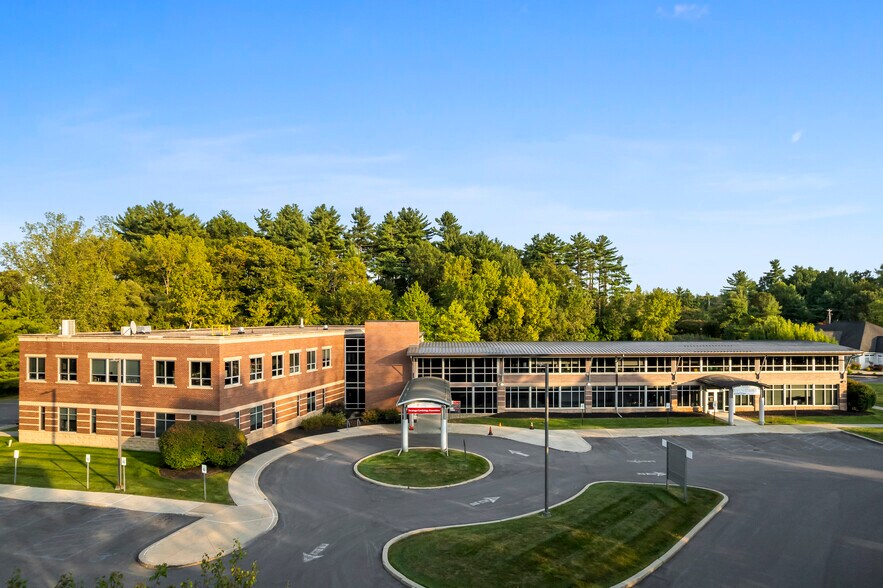 6 Care Ln, Saratoga Springs, NY for lease - Building Photo - Image 1 of 9