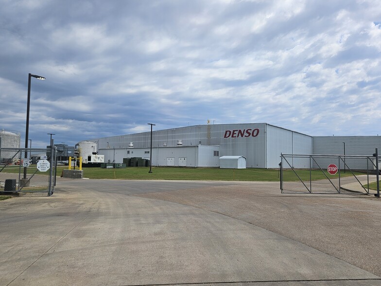 100 Denso Rd, Osceola, AR for lease - Building Photo - Image 2 of 12