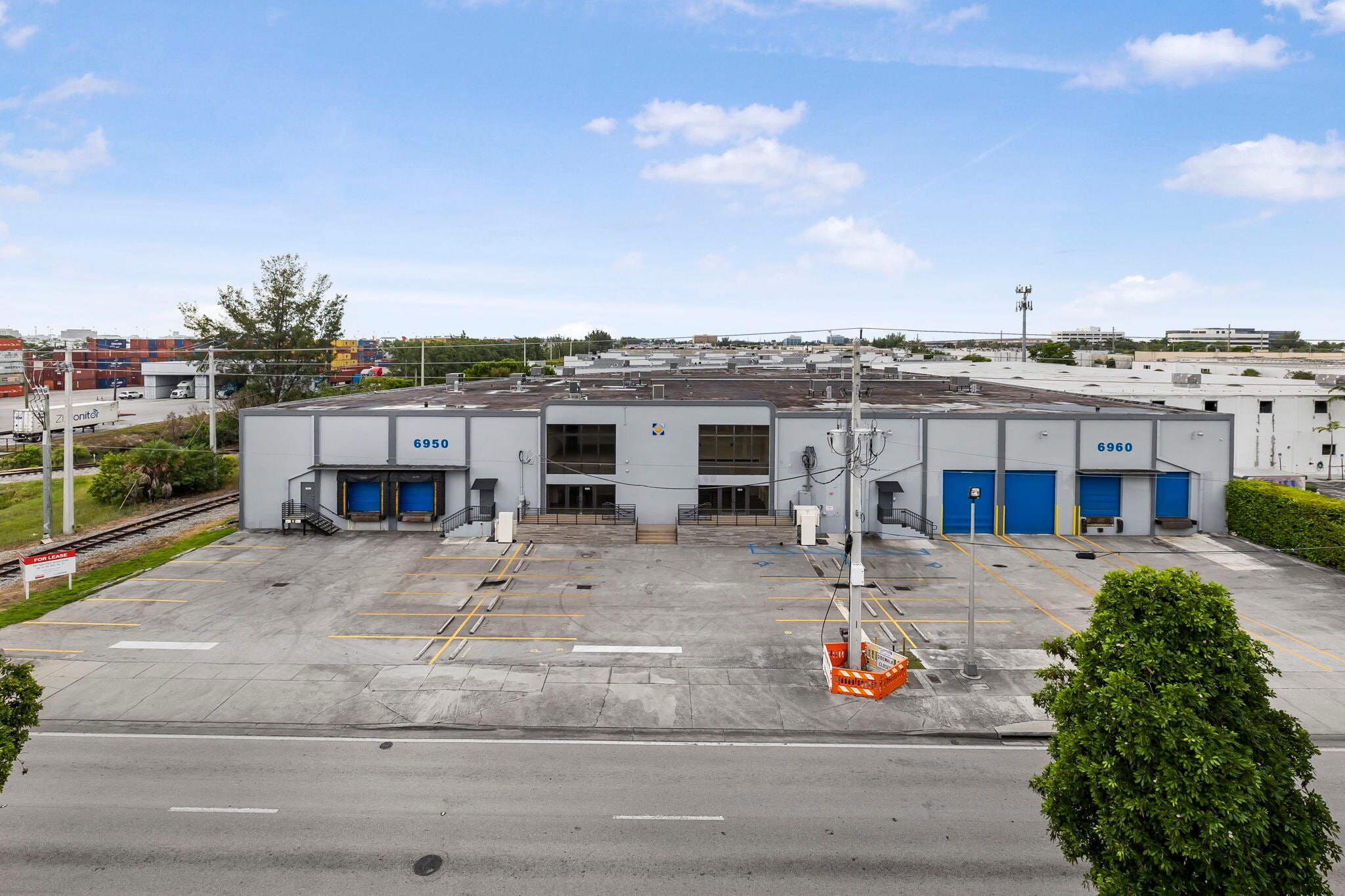 6960 NW 25th St, Miami, FL for lease Building Photo- Image 1 of 10