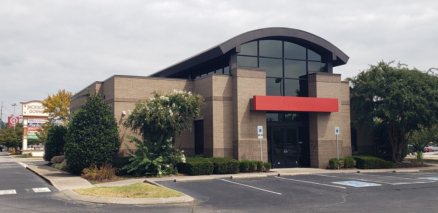 3169 Lebanon Pike, Nashville, TN 37214 Former Bank Branch