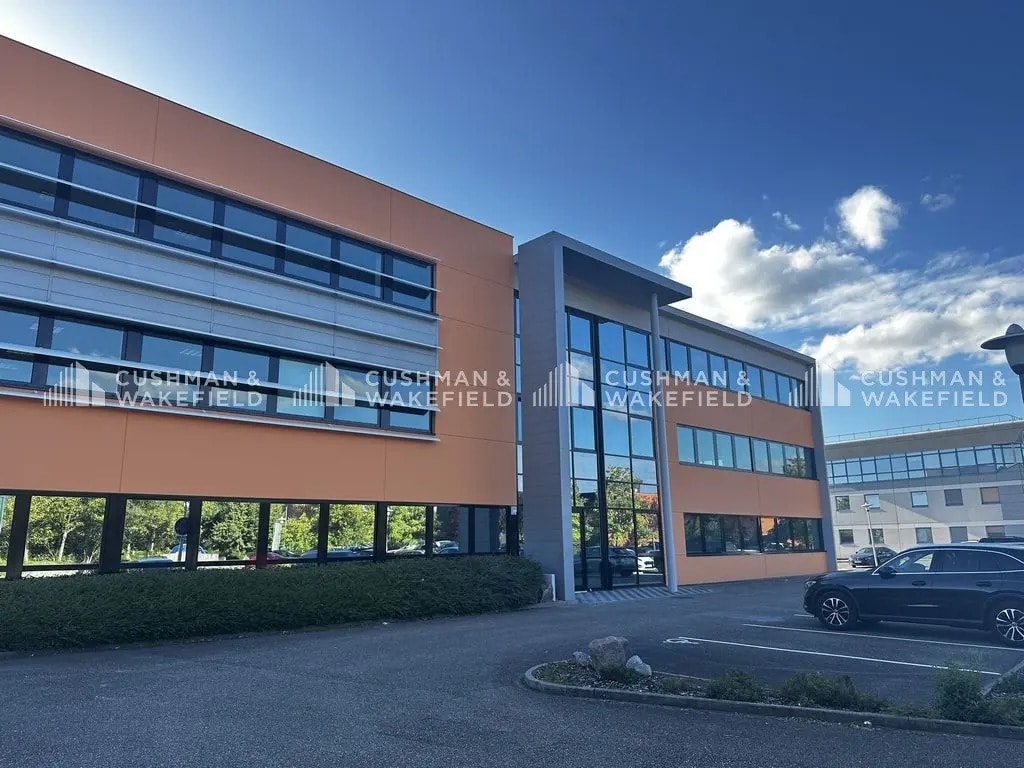 Office in Entzheim for lease Building Photo- Image 1 of 14