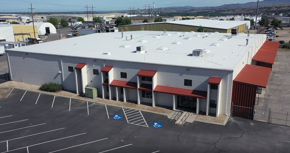 2000 E Yamhill Rd, Boise, ID for sale - Building Photo - Image 1 of 1