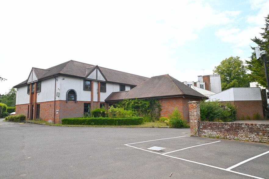 Chartridge Lane, Chesham for lease - Building Photo - Image 3 of 95