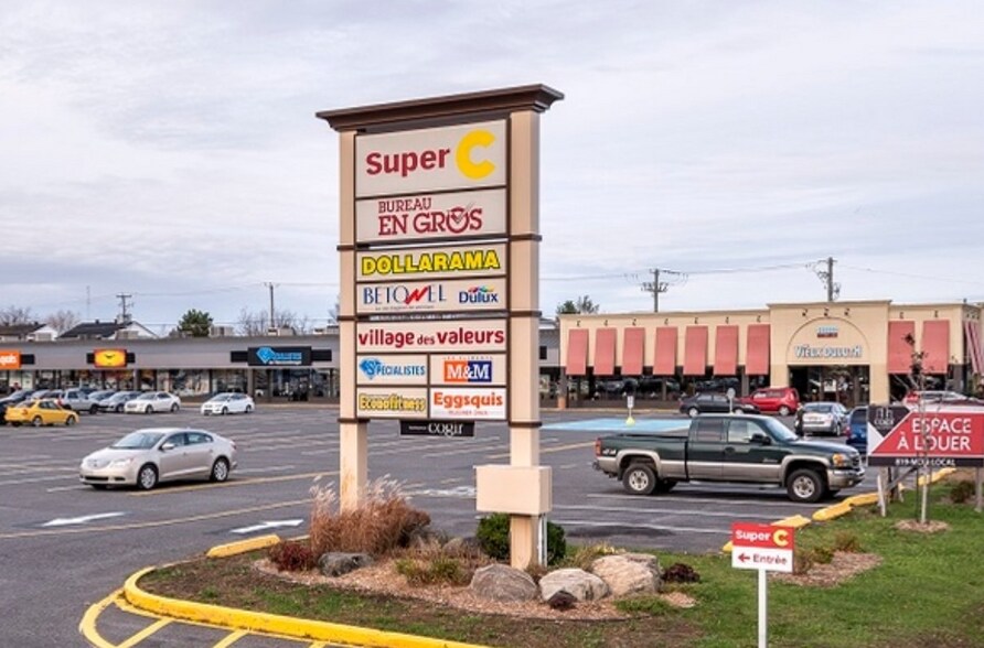 565 Boul SaintJoseph, Drummondville, QC J2C 2B6 Retail for Lease