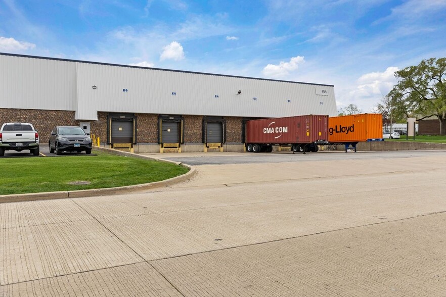 794-854 Golf Ln, Bensenville, IL for lease - Building Photo - Image 3 of 3