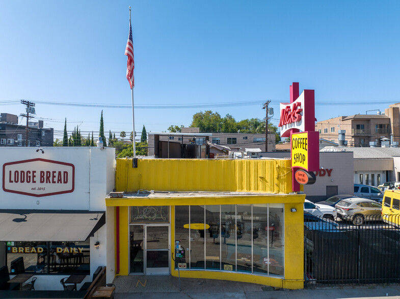 8536 W Pico Blvd, Los Angeles, CA for lease - Primary Photo - Image 1 of 14